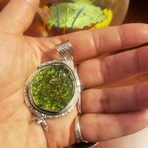 🍾Sterling silver with bottle green glass pendant🍾